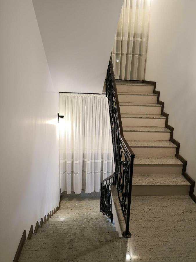 Pensiunea Casa Hortopan Târgu Jiu Extérieur photo