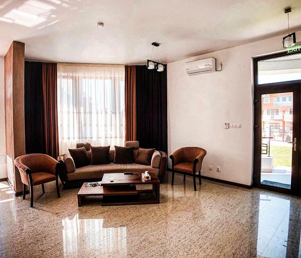 Pensiunea Casa Hortopan Târgu Jiu Extérieur photo