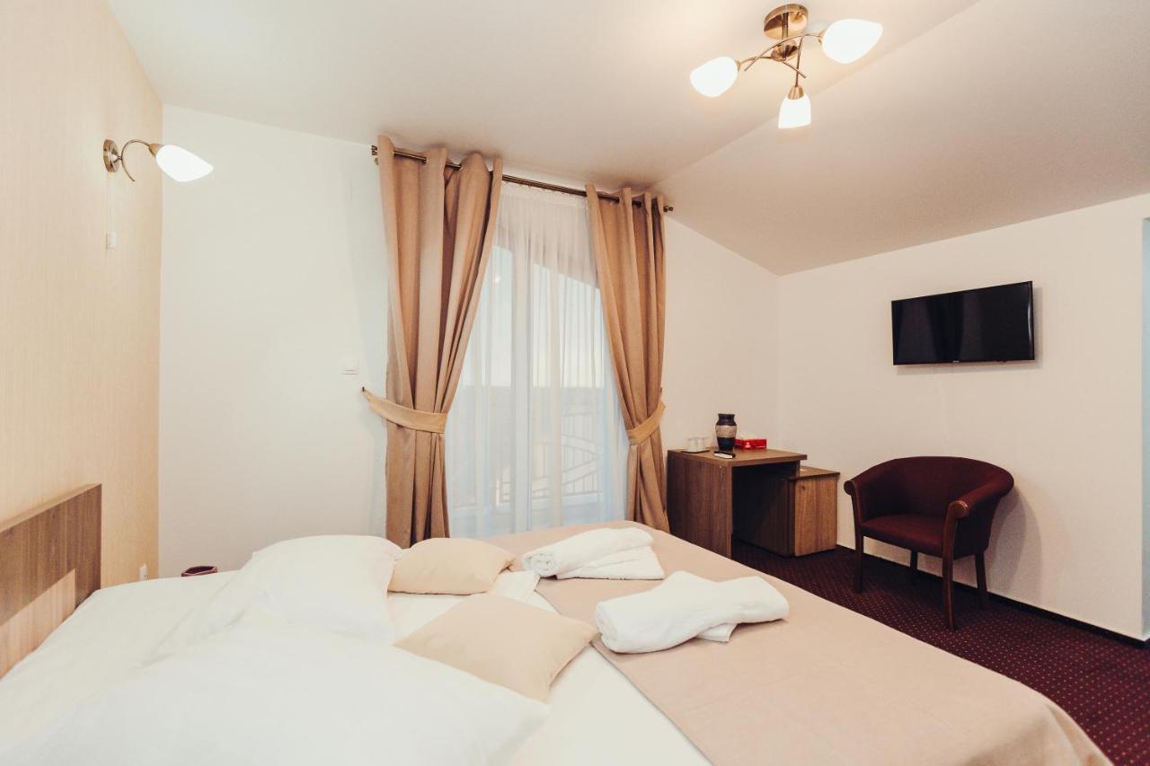 Pensiunea Casa Hortopan Târgu Jiu Extérieur photo