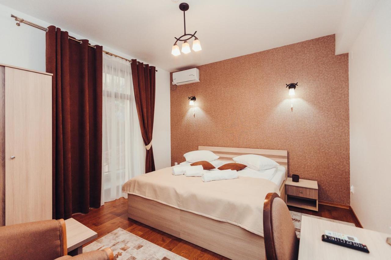 Pensiunea Casa Hortopan Târgu Jiu Extérieur photo