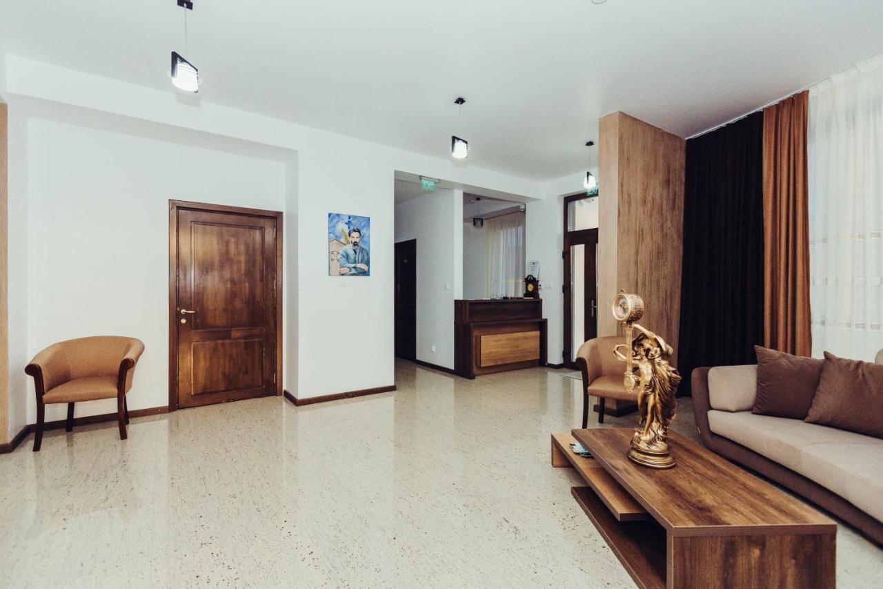 Pensiunea Casa Hortopan Târgu Jiu Extérieur photo