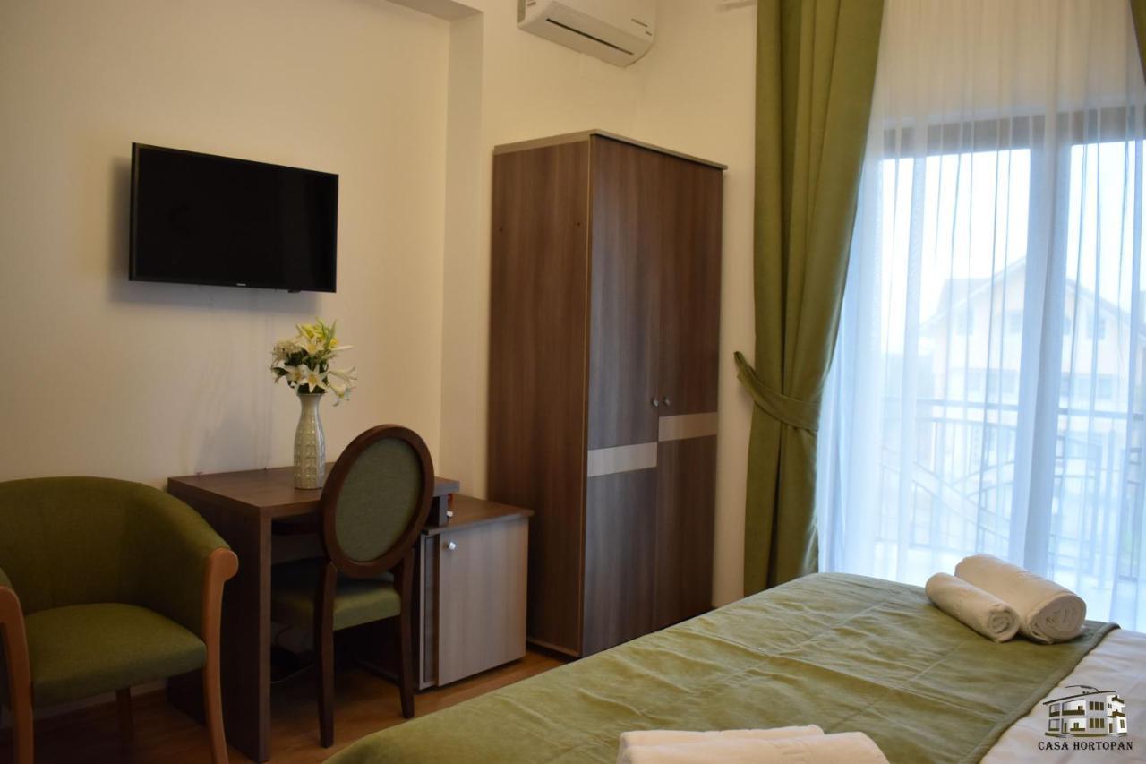 Pensiunea Casa Hortopan Târgu Jiu Extérieur photo